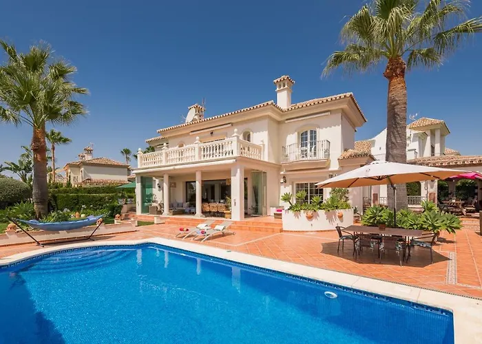 Golden Mile Villa Close To Beach