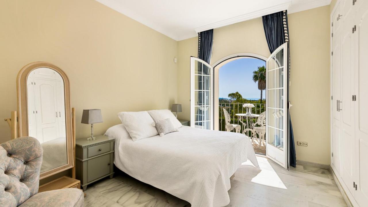 Villa Golden Mile Close To